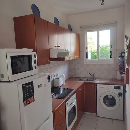 Aurora Townhouse - Complimentary Paphos Airport Transport Villa Exterior photo